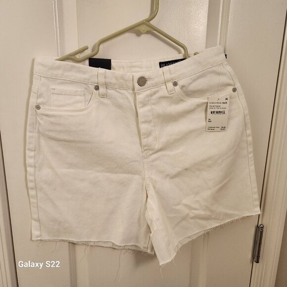Blank NYC "Head in the Clouds" White Jean shorts. NWT. Size: Various - Picture 1 of 13